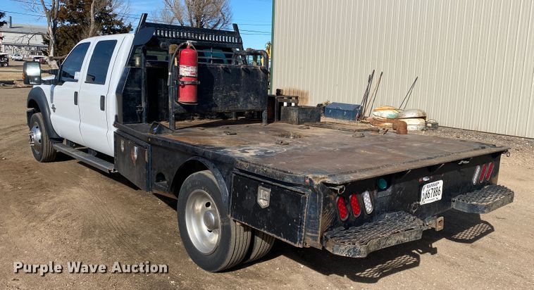 image for item DM8258 2015 Ford F550 Super Duty XL  Crew Cab flatbed truck