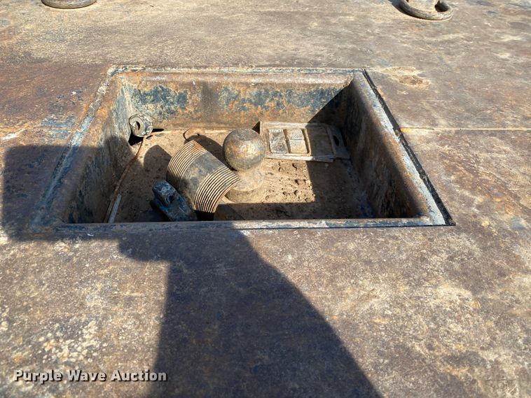 image for item DM8258 2015 Ford F550 Super Duty XL  Crew Cab flatbed truck