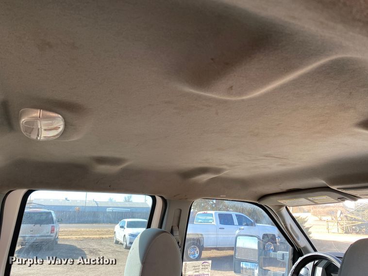 image for item DM8258 2015 Ford F550 Super Duty XL  Crew Cab flatbed truck