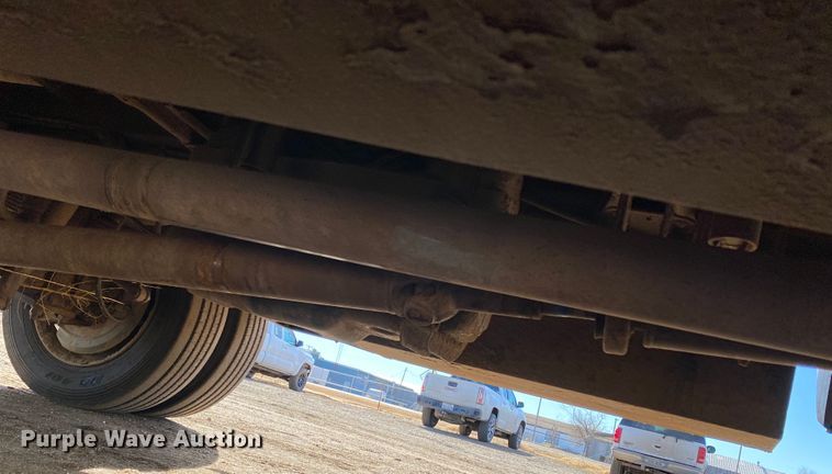 image for item DM8258 2015 Ford F550 Super Duty XL  Crew Cab flatbed truck