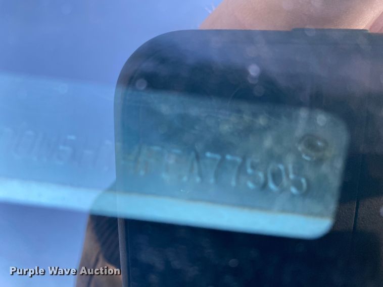 image for item DM8258 2015 Ford F550 Super Duty XL  Crew Cab flatbed truck