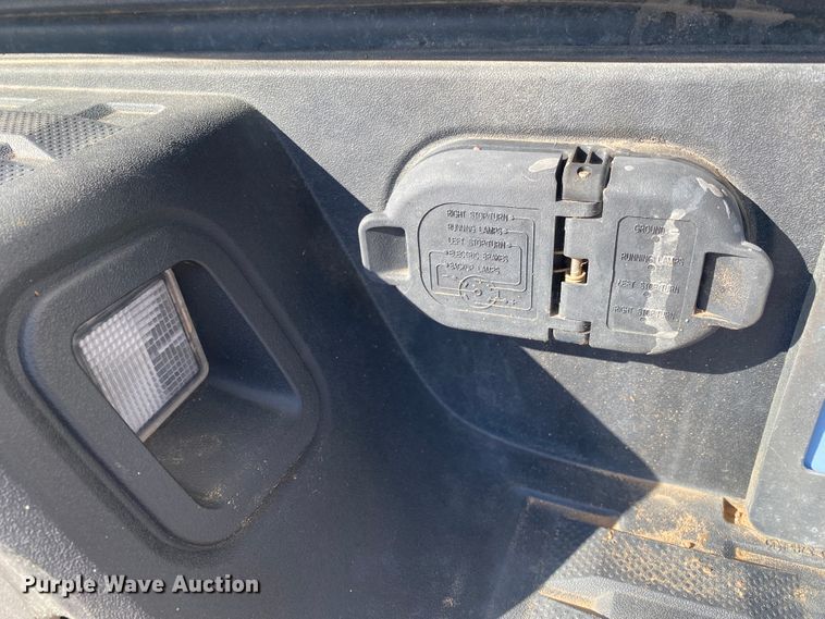 image for item DM8260 2017 Toyota Tacoma  Access Cab pickup truck