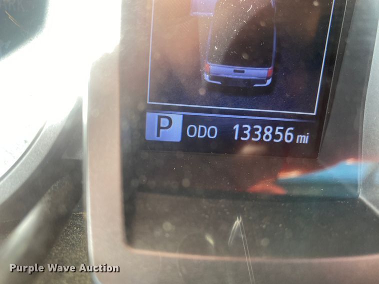 image for item DM8260 2017 Toyota Tacoma  Access Cab pickup truck