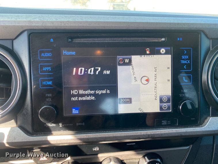 image for item DM8260 2017 Toyota Tacoma  Access Cab pickup truck