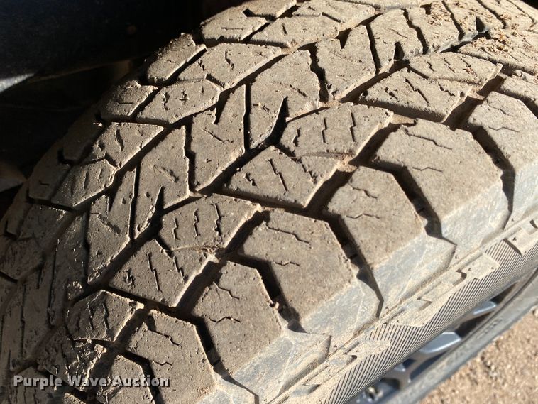 image for item DM8260 2017 Toyota Tacoma  Access Cab pickup truck