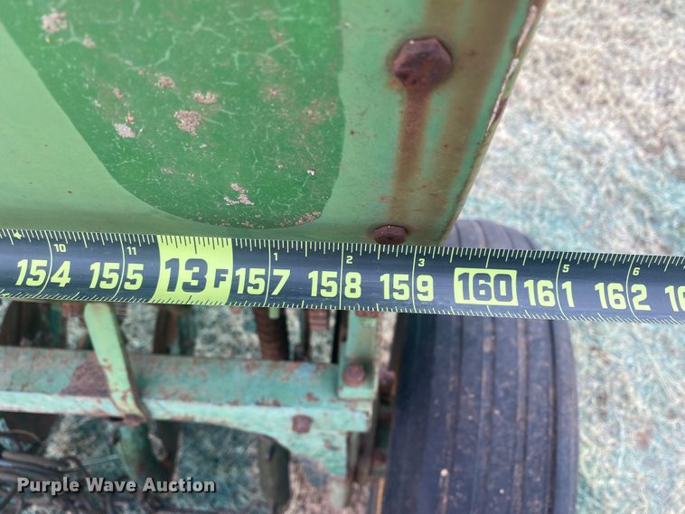 image for item DM8290 John Deere DR1610B  grain drill
