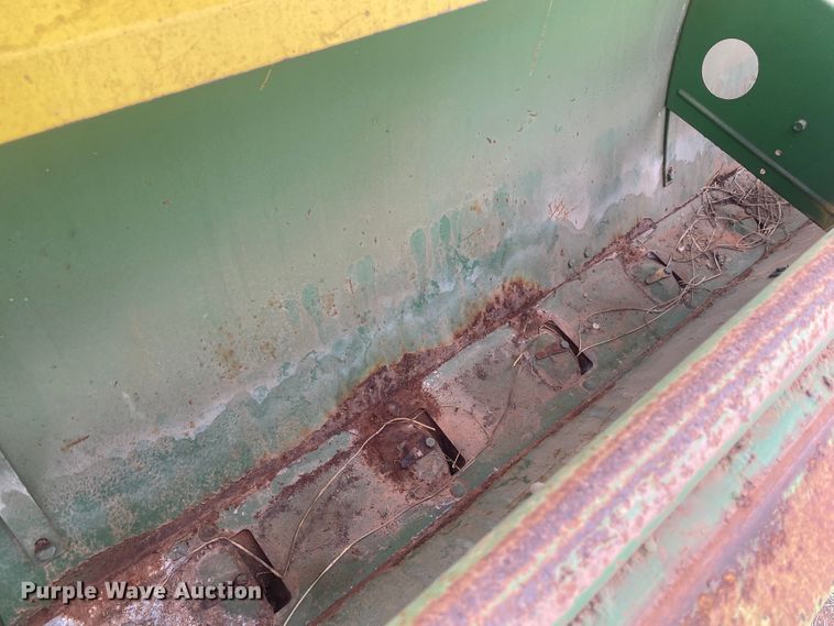 image for item DM8290 John Deere DR1610B  grain drill