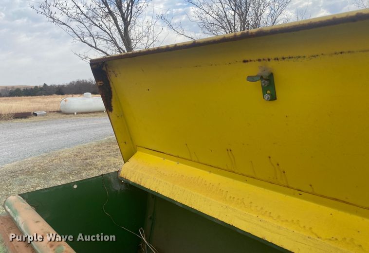 image for item DM8290 John Deere DR1610B  grain drill