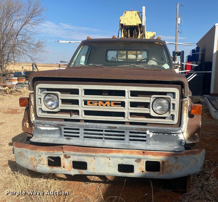 image for item DM8293 1988 GMC C6000  digger derrick truck