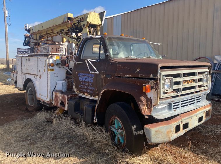 image for item DM8293 1988 GMC C6000  digger derrick truck