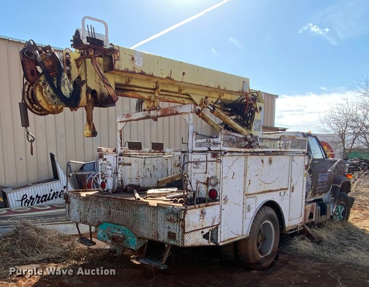 image for item DM8293 1988 GMC C6000  digger derrick truck