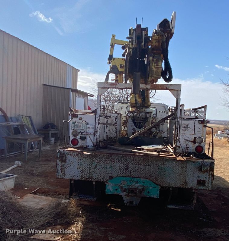 image for item DM8293 1988 GMC C6000  digger derrick truck