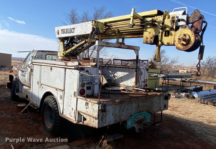image for item DM8293 1988 GMC C6000  digger derrick truck
