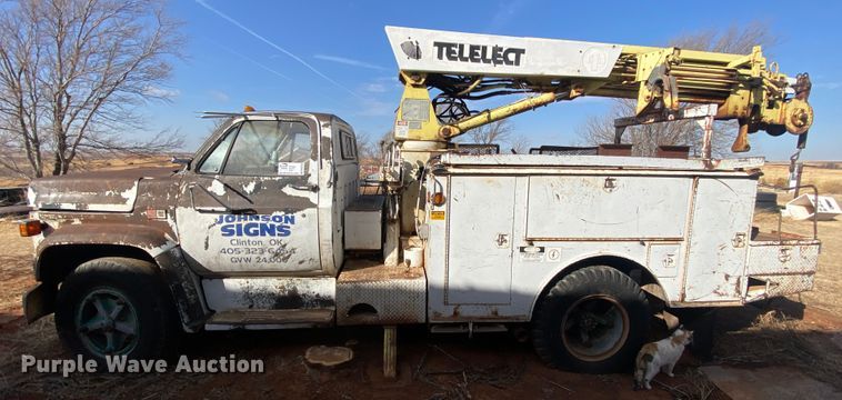 image for item DM8293 1988 GMC C6000  digger derrick truck