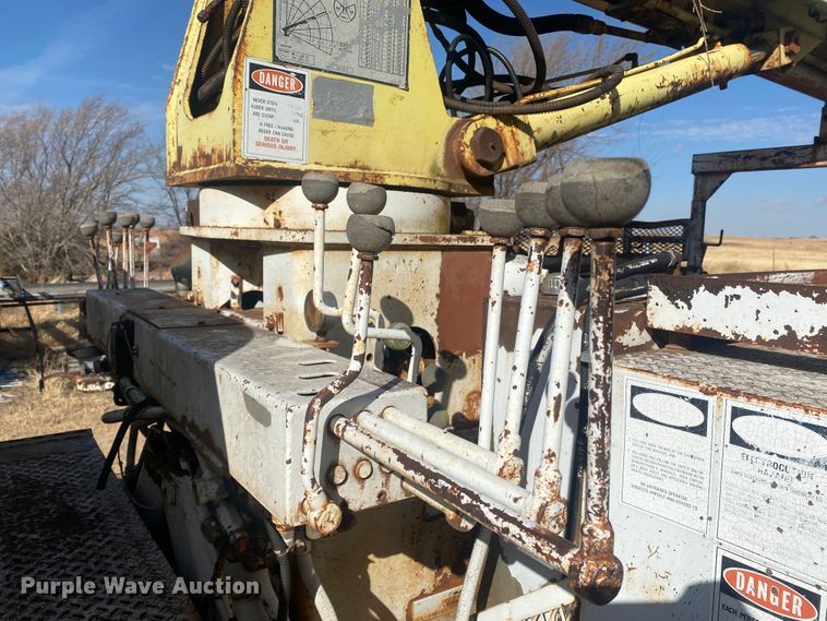 image for item DM8293 1988 GMC C6000  digger derrick truck