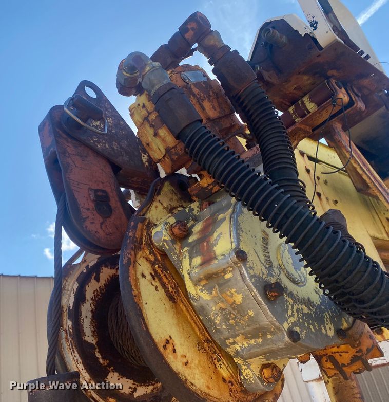 image for item DM8293 1988 GMC C6000  digger derrick truck