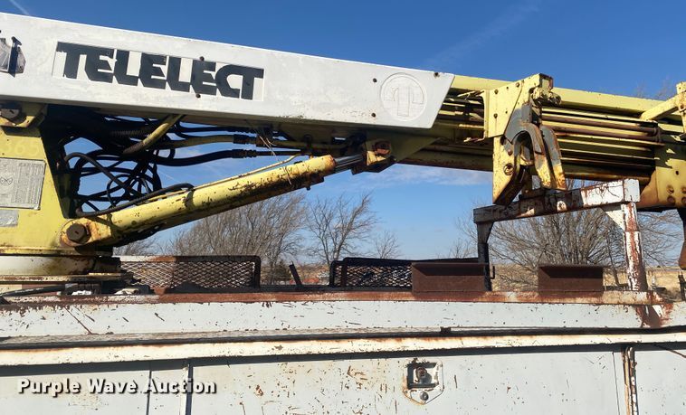 image for item DM8293 1988 GMC C6000  digger derrick truck