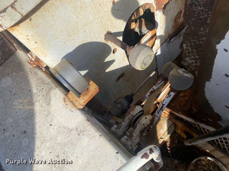 image for item DM8293 1988 GMC C6000  digger derrick truck