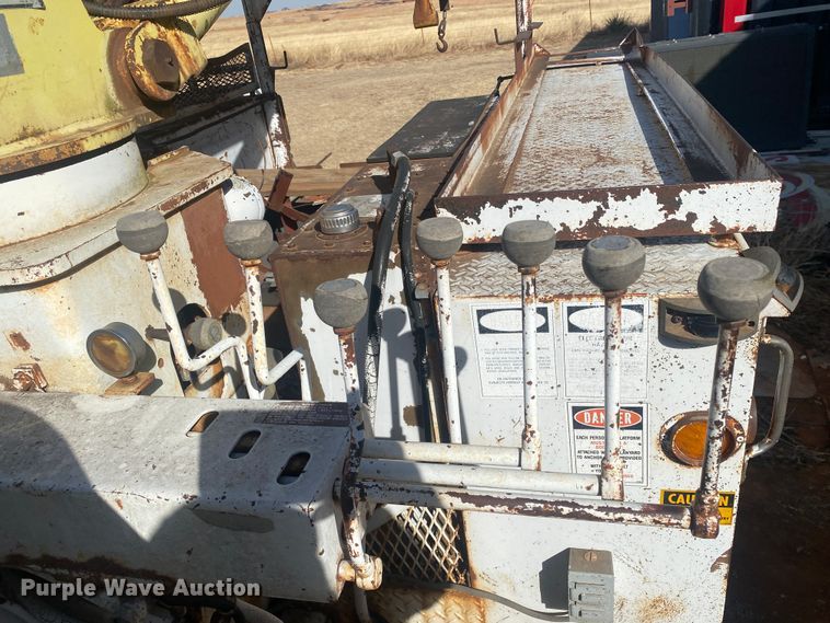 image for item DM8293 1988 GMC C6000  digger derrick truck