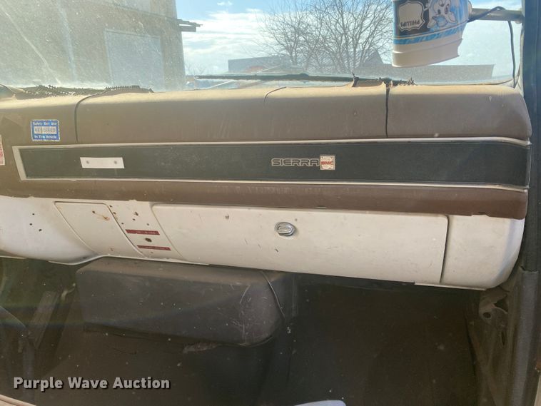 image for item DM8293 1988 GMC C6000  digger derrick truck