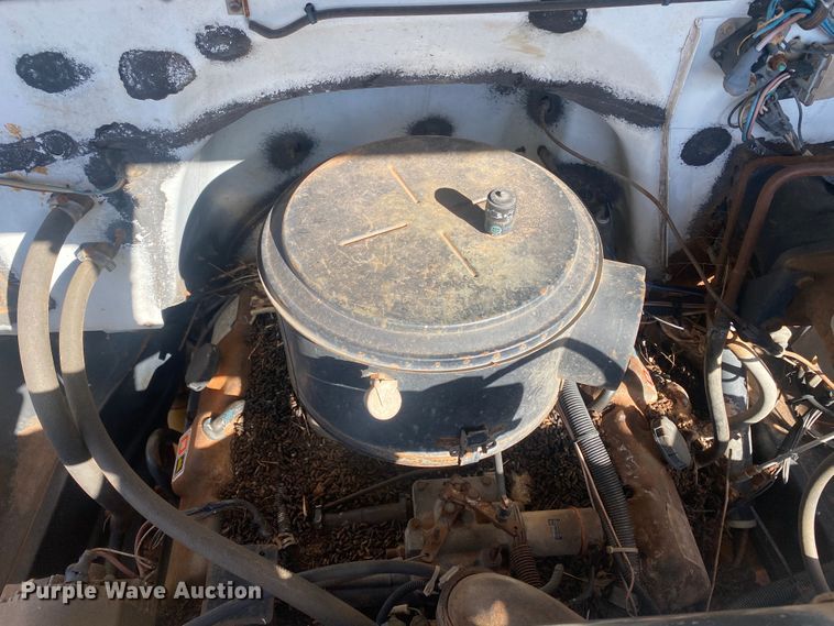 image for item DM8293 1988 GMC C6000  digger derrick truck