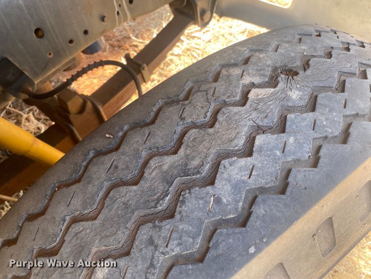 image for item DM8293 1988 GMC C6000  digger derrick truck