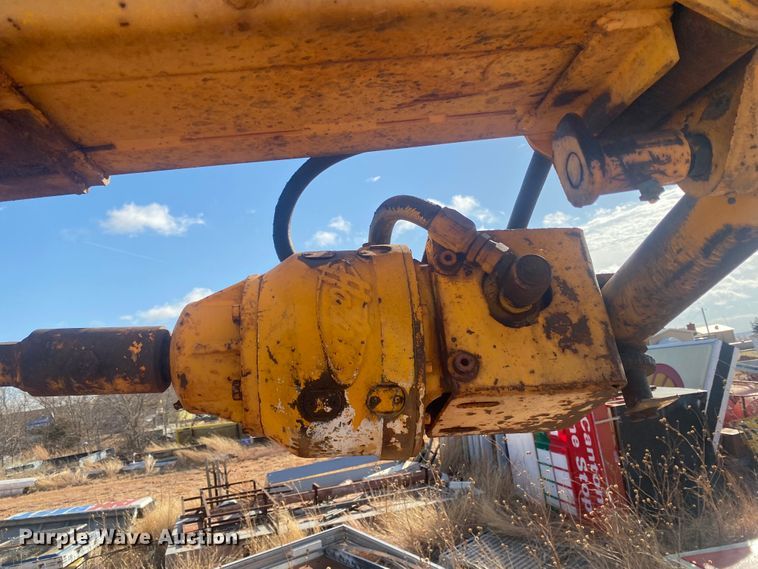 image for item DM8294 1975 GMC 6500  digger derrick truck