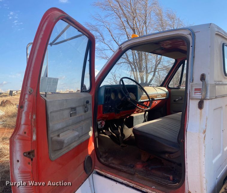 image for item DM8294 1975 GMC 6500  digger derrick truck