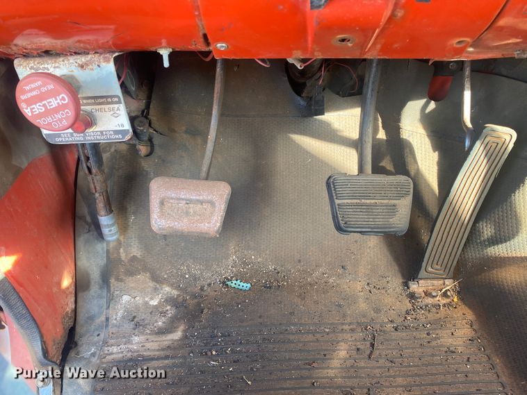 image for item DM8294 1975 GMC 6500  digger derrick truck