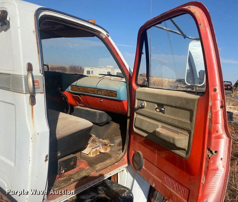 image for item DM8294 1975 GMC 6500  digger derrick truck