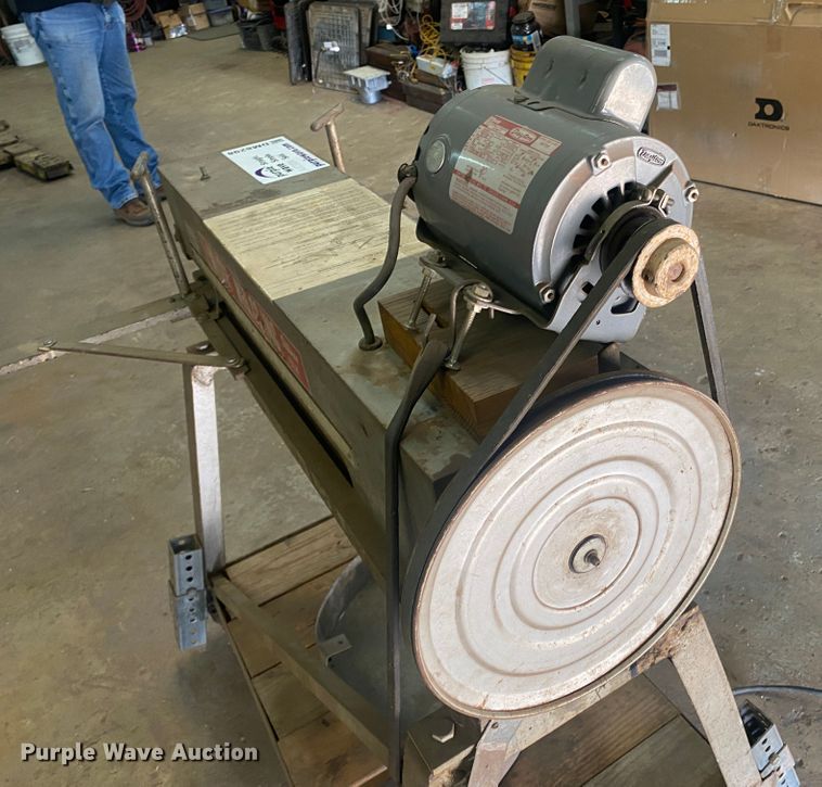 image for item DM8298 Wilder 1624  sheet metal slitter