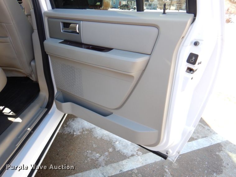 image for item DN2717 2010 Ford Expedition  SUV