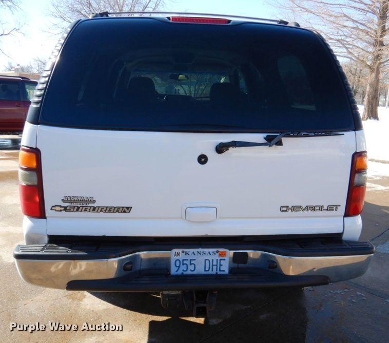 image for item DN2718 2002 Chevrolet Suburban  SUV