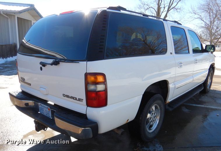 image for item DN2718 2002 Chevrolet Suburban  SUV