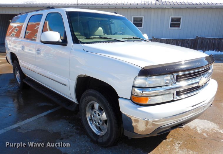 image for item DN2718 2002 Chevrolet Suburban  SUV