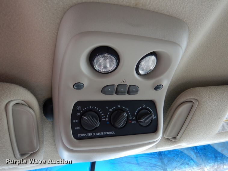 image for item DN2718 2002 Chevrolet Suburban  SUV