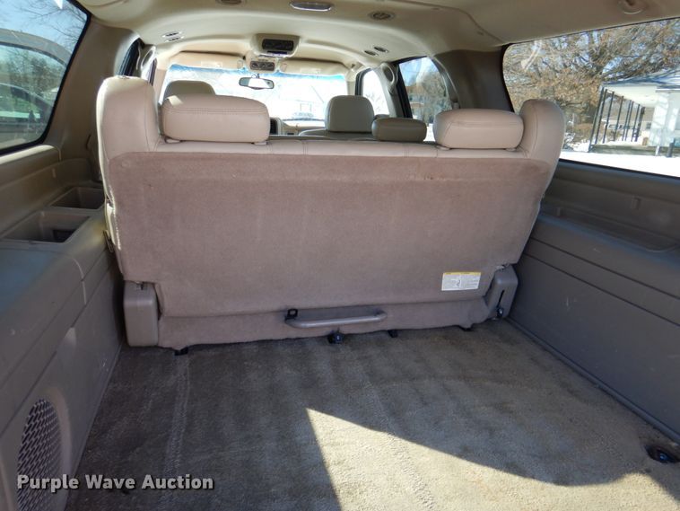 image for item DN2718 2002 Chevrolet Suburban  SUV