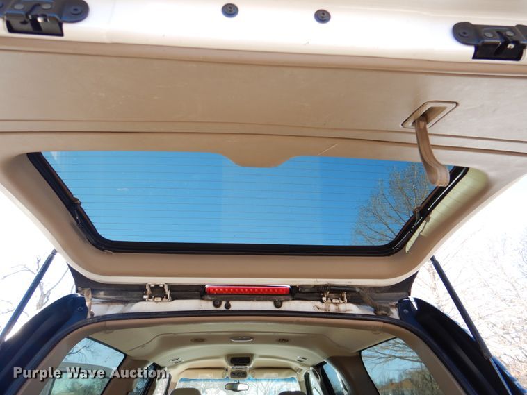 image for item DN2718 2002 Chevrolet Suburban  SUV