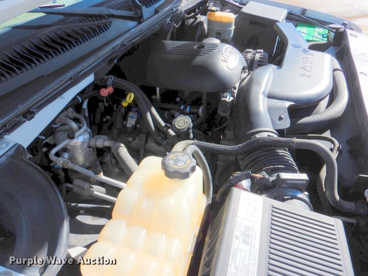 image for item DN2718 2002 Chevrolet Suburban  SUV