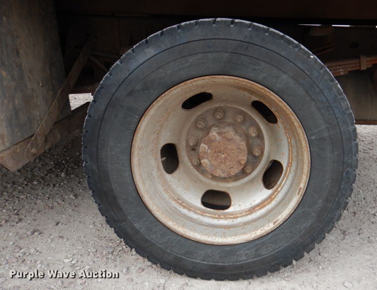 image for item DN7256 2009 Dodge Ram 4500  dump flatbed truck