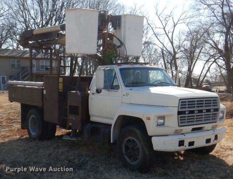 image for item DN7264 1984 Ford F600  bucket truck