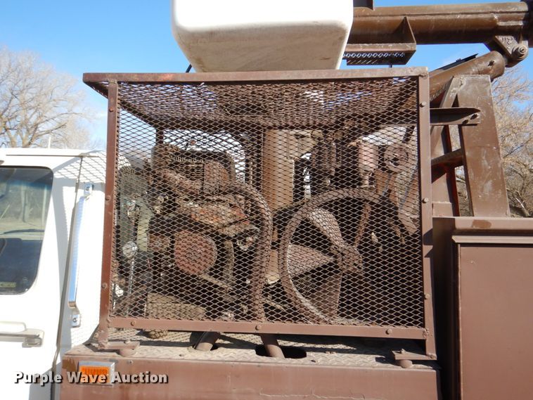 image for item DN7264 1984 Ford F600  bucket truck