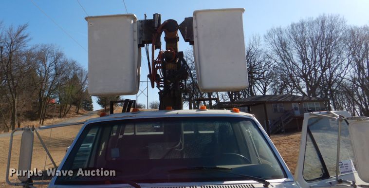 image for item DN7264 1984 Ford F600  bucket truck