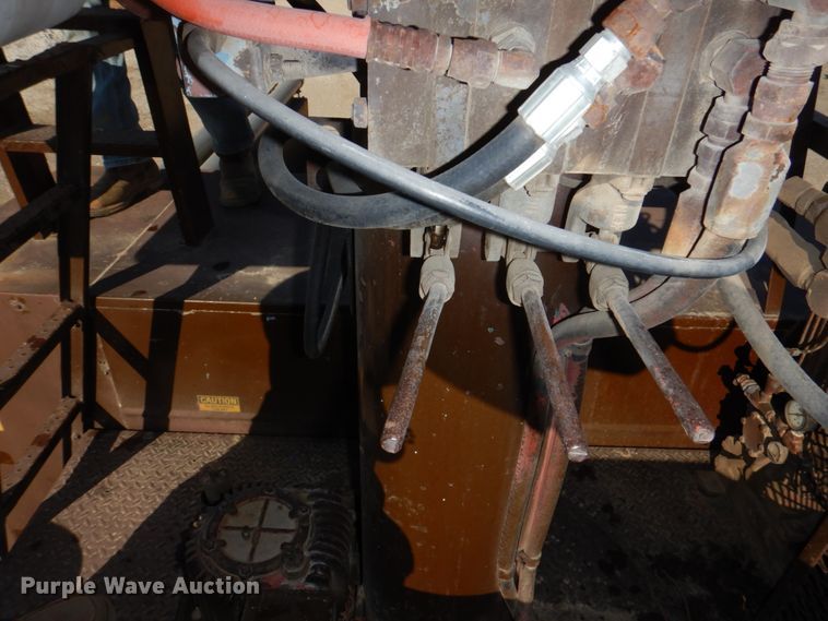 image for item DN7264 1984 Ford F600  bucket truck