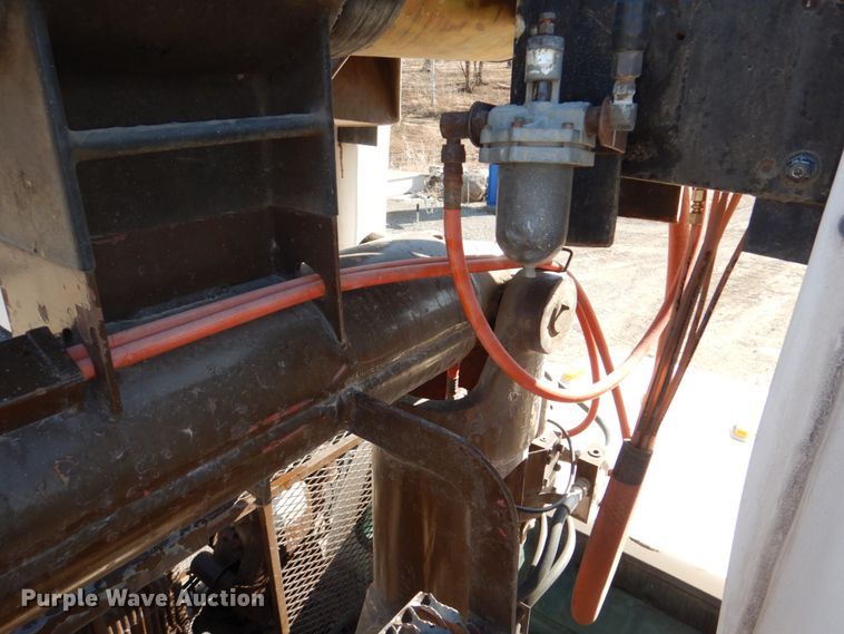 image for item DN7264 1984 Ford F600  bucket truck