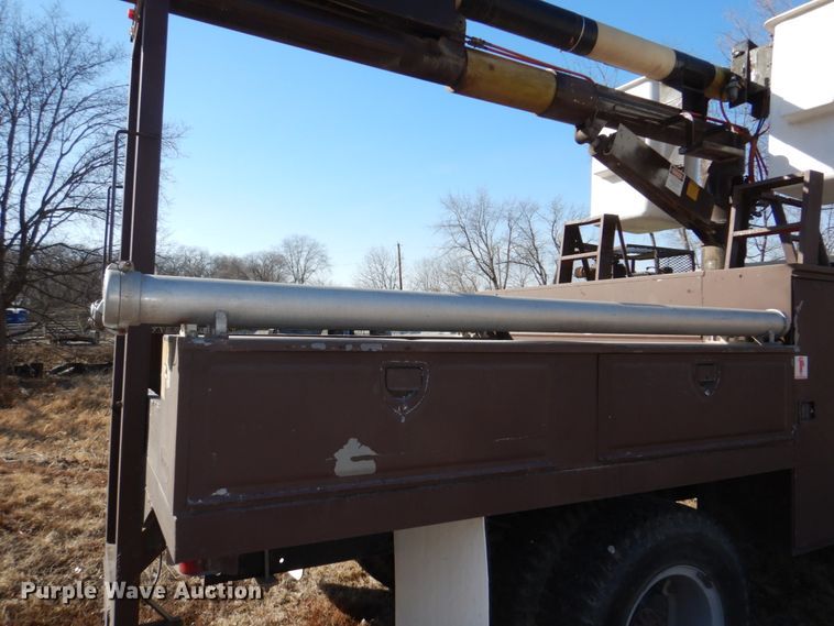 image for item DN7264 1984 Ford F600  bucket truck