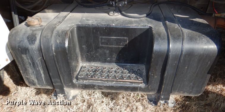 image for item DN7264 1984 Ford F600  bucket truck