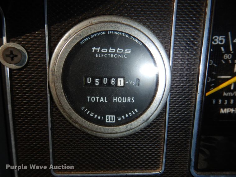 image for item DN7264 1984 Ford F600  bucket truck