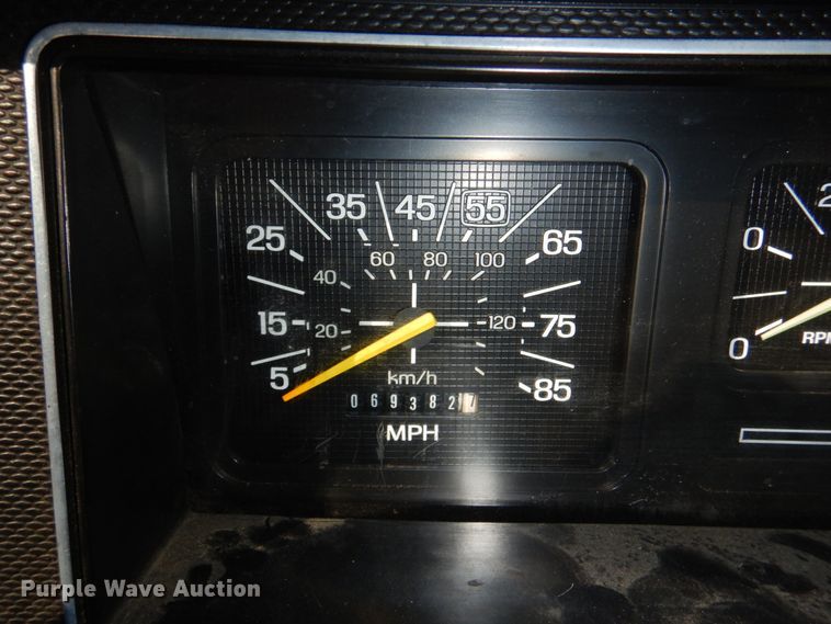 image for item DN7264 1984 Ford F600  bucket truck