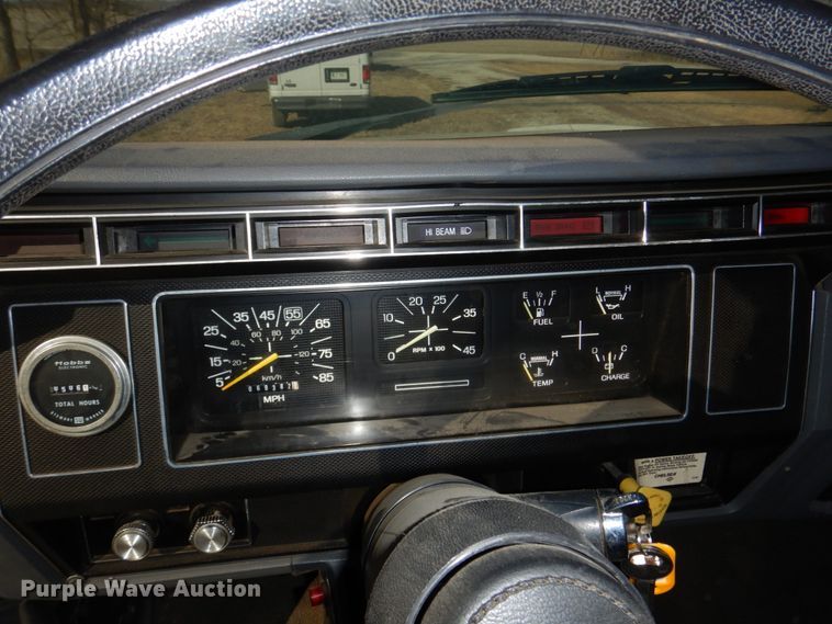 image for item DN7264 1984 Ford F600  bucket truck